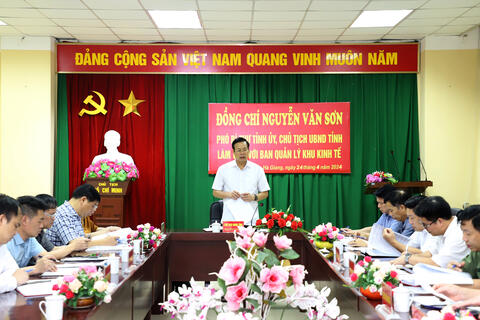 Chủ tịch UBND tỉnh Nguyễn Văn Sơn kiểm tra một số dự án đầu tư tại Khu kinh tế cửa khẩu Thanh Thủy