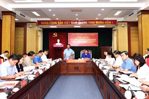 Chủ tịch UBND tỉnh Phan Huy Ngọc: Thời gian ngắn, công việc nhiều, rà soát kỹ lưỡng, đầy đủ các nội dung trước khi thực hiện chính quyền địa phương 2 cấp