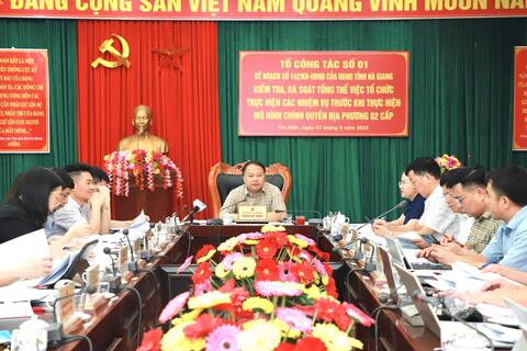 Chủ tịch UBND tỉnh Phan Huy Ngọc: Thời gian ngắn, công việc nhiều, rà soát kỹ lưỡng, đầy đủ các nội dung trước khi thực hiện chính quyền địa phương 2 cấp