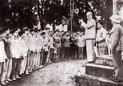 Chủ tịch Hồ Chí Minh đến thăm và huấn thị cho cán bộ, chiến sĩ Công an nhân dân tháng 12/1961.
