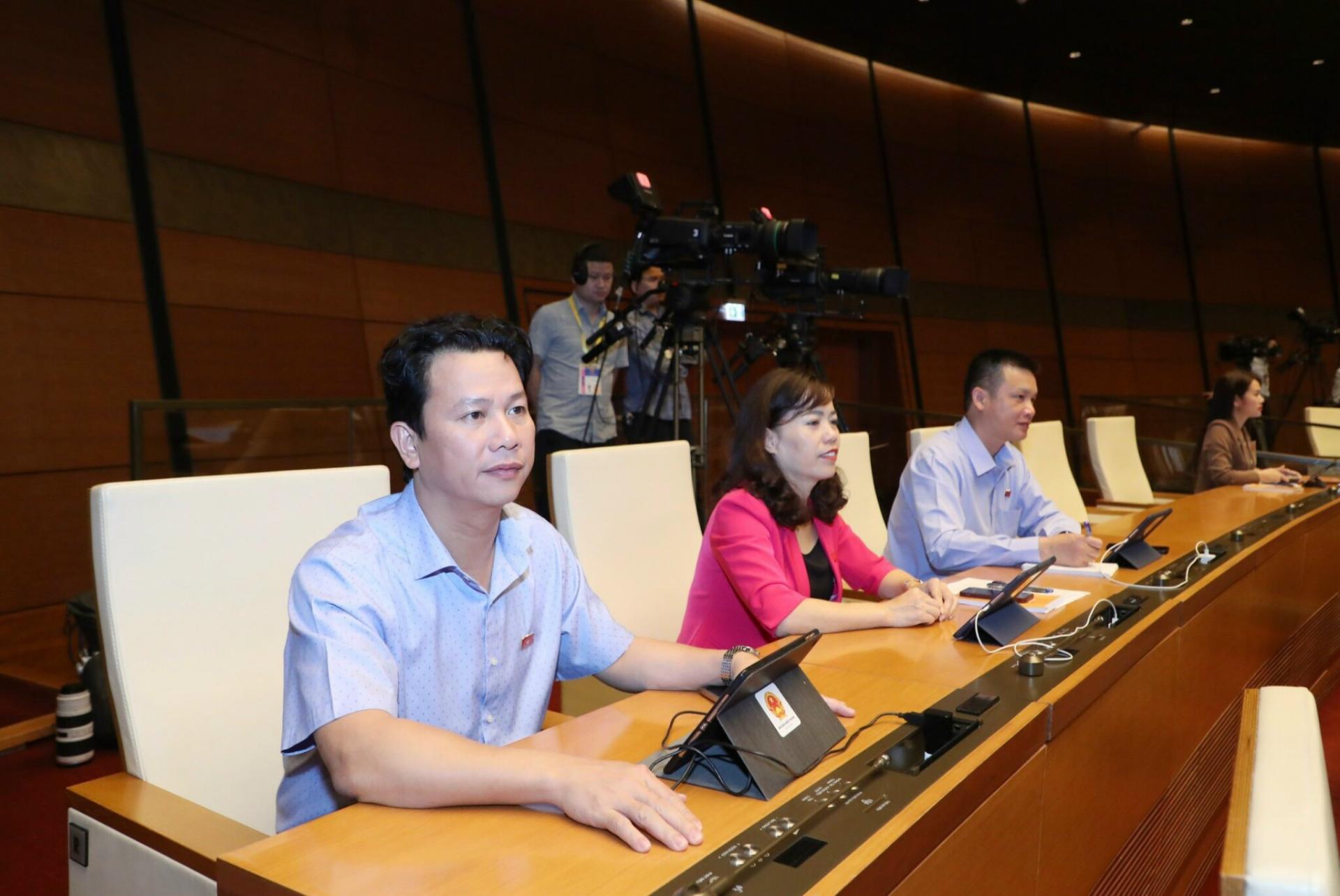 Đoàn Đại biểu Quốc hội tỉnh Hà Giang tại phiên họp