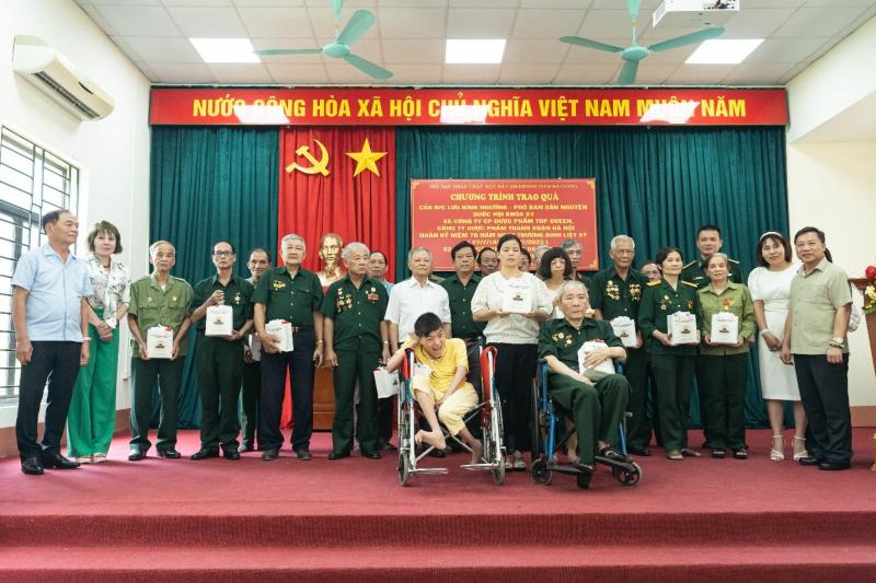 Đoàn công tác Ban Dân nguyện trao quà cho các nạn nhân chất độc da cam/Dioxin và gia đình chính sách  tỉnh Hà Giang -0