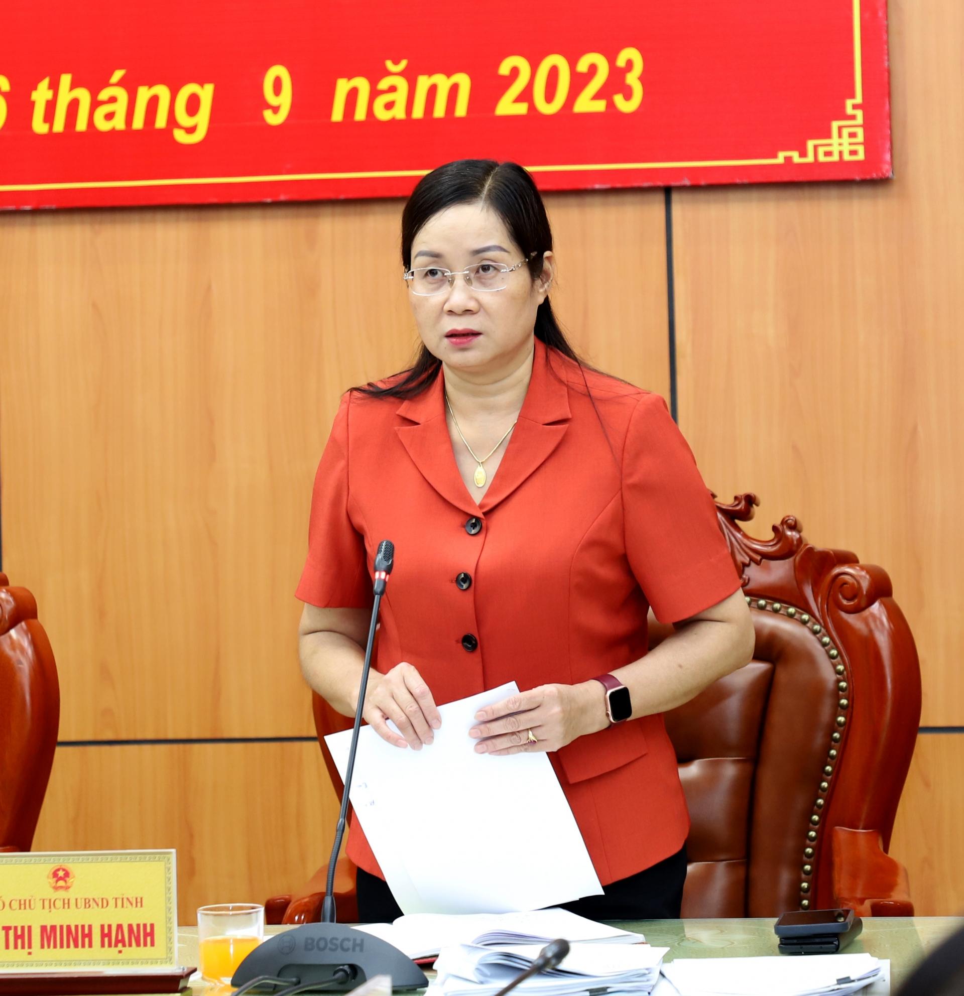 Phó Chủ tịch UBND tỉnh Hà Thị Minh Hạnh đề nghị các ngành, địa phương quyết tâm, quyết liệt hoàn thành các chỉ tiêu KT - XH trong 3 tháng cuối năm.