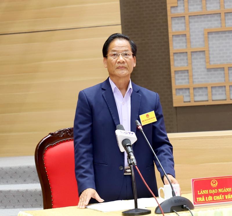 Giám đốc Sở Văn hóa, TT&DL Nguyễn Hồng Hải trả lời chất vấn.