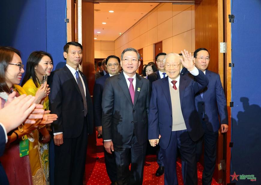 Tổng Bí thư Nguyễn Phú Trọng và các đồng chí lãnh đạo Đảng, Nhà nước, Chính phủ, Quốc hội tới dự Đại hội.