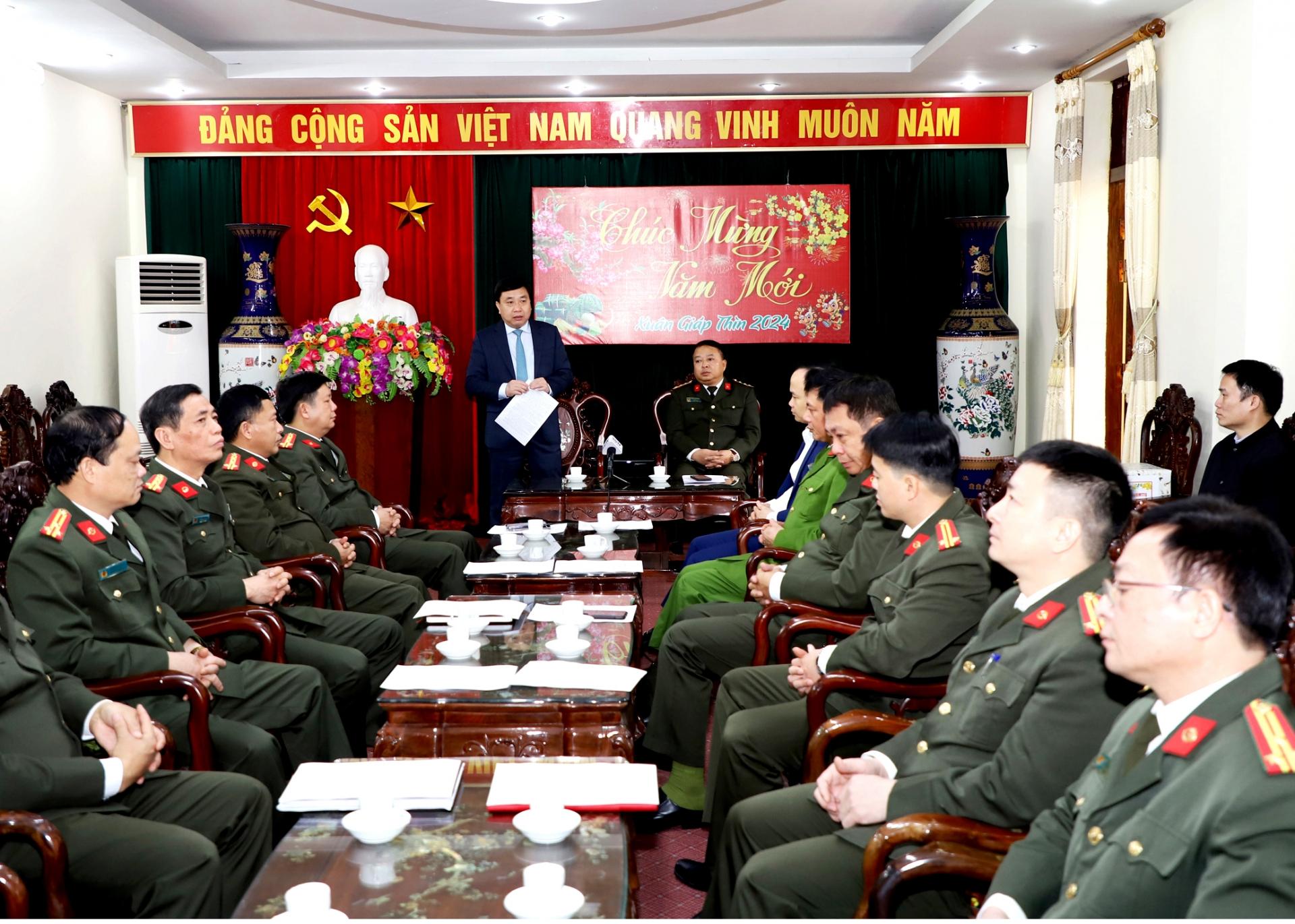 Quyền Bí thư Tỉnh ủy Nguyễn Mạnh Dũng phát biểu chúc Tết tại Công an tỉnh.