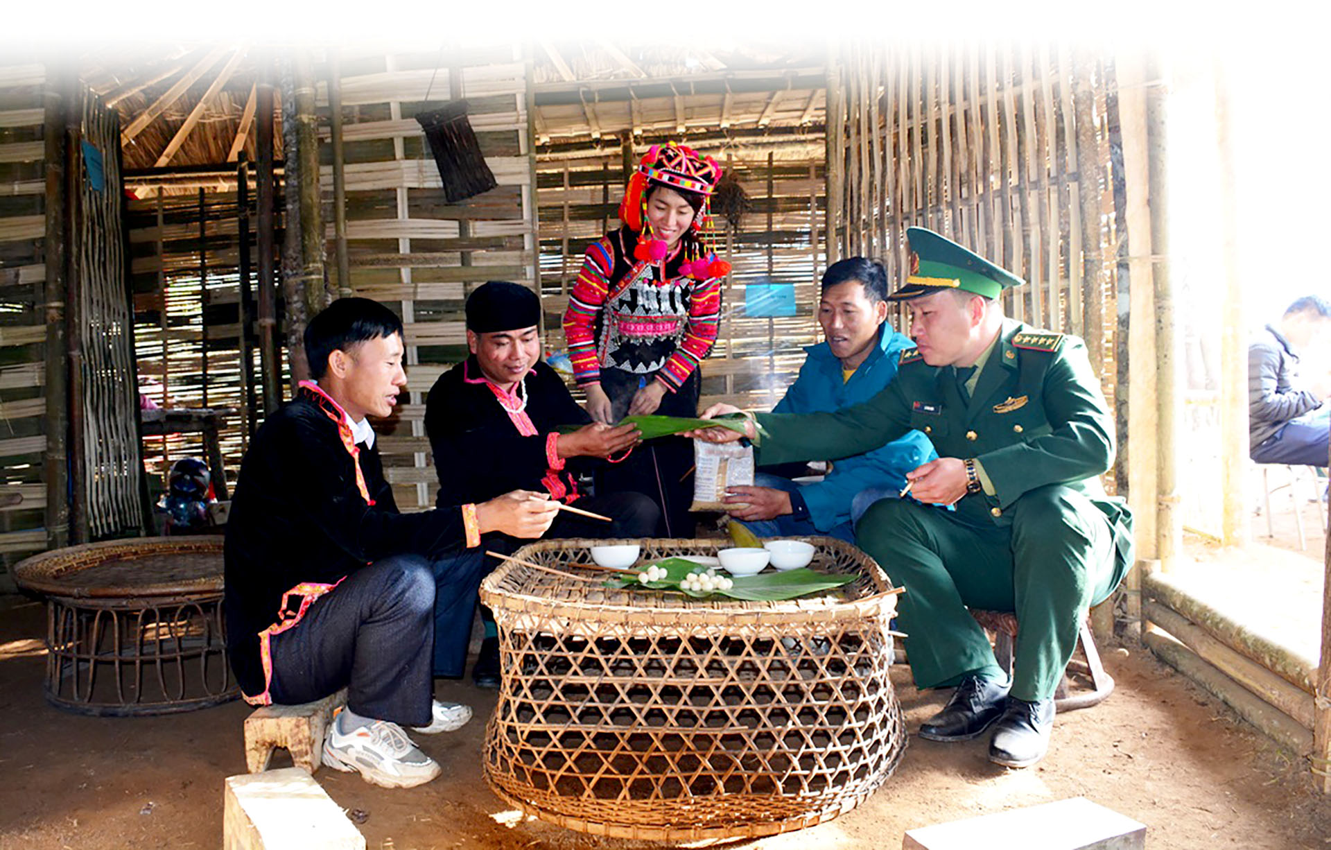 Sắp xếp lại các tổ chức chính trị-xã hội, các hội quần chúng do Đảng và Nhà nước giao nhiệm vụ về trực thuộc Ủy ban Trung ương MTTQ Việt Nam: Rõ cơ sở tiến hành, nhiều căn cứ thực hiện-Bài 2: Bài toán đặt ra từ đòi hỏi của thực tiễn