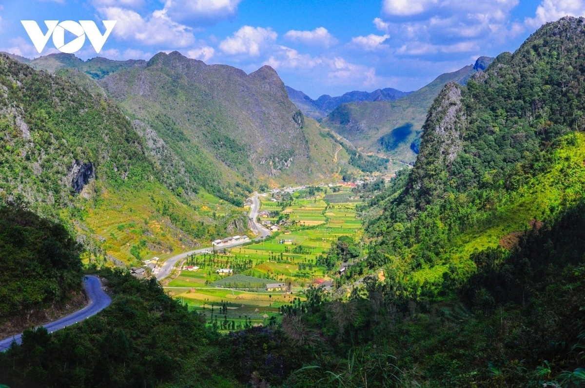 doanh nghiep mong co nhieu bo phim, mv quang ba du lich ha giang hinh anh 1