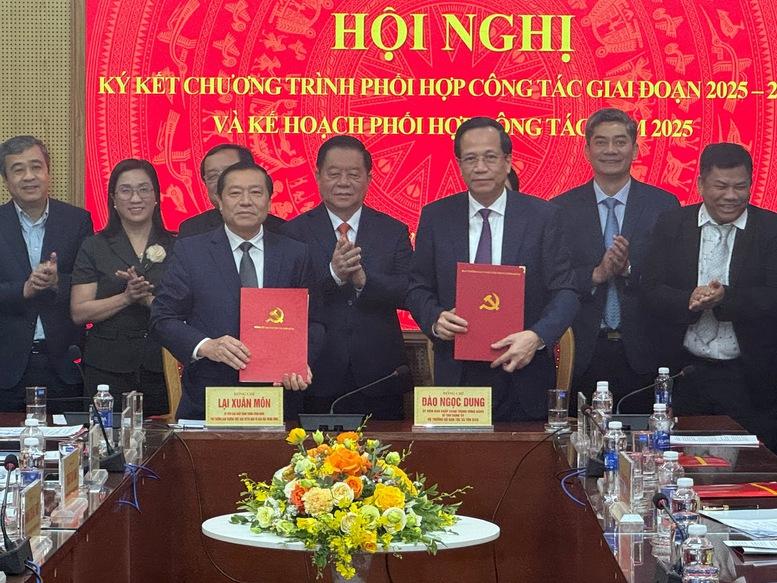 Công tác tôn giáo, dân tộc là vấn đề chiến lược, nhiệm vụ quan trọng đặc biệt- Ảnh 2.