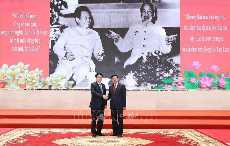 Giao lưu hữu nghị Việt - Lào: 'Tình sâu hơn nước Hồng Hà - Cửu Long'- Ảnh 2.