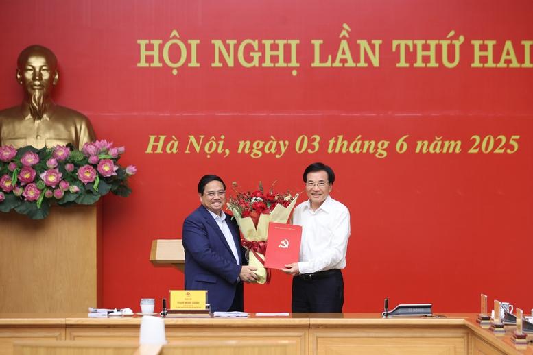Thủ tướng: Xác định mục tiêu tăng trưởng 2 con số, phát triển nhanh, xanh, bền vững- Ảnh 2.