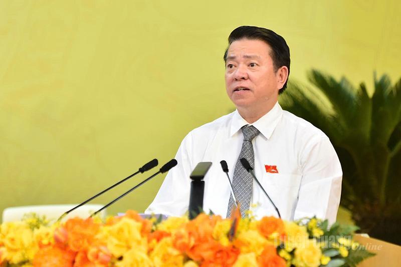 Đồng chí Trần Mạnh Lợi, Ủy viên BTV Tỉnh ủy, Trưởng Ban Tuyên giáo và Dân vận Tỉnh ủy tham luận tại Đại hội.